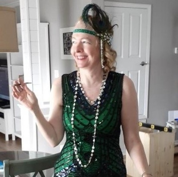 Meet the Posher Other - Meet your Posher, Lora